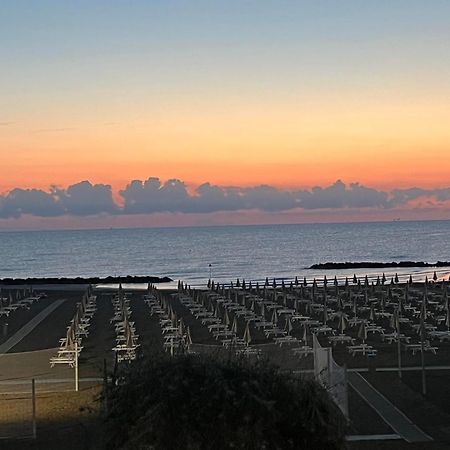 Hotel Cliff Ρίμινι Εξωτερικό φωτογραφία
